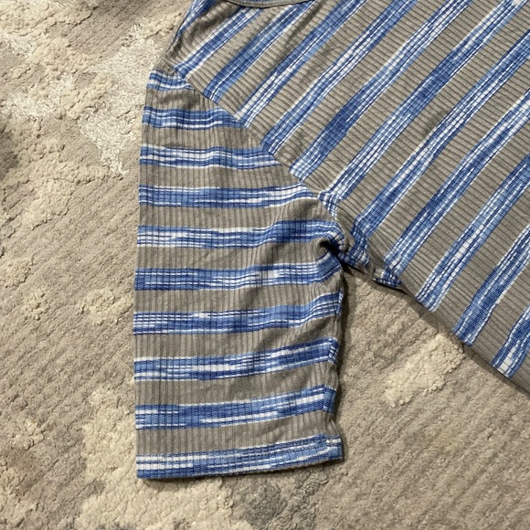 LuLaRoe Womens M EUC Gray/blue Striped 1/2 Sleeves Knee Length Scoop Neck EUC - Picture 3 of 4